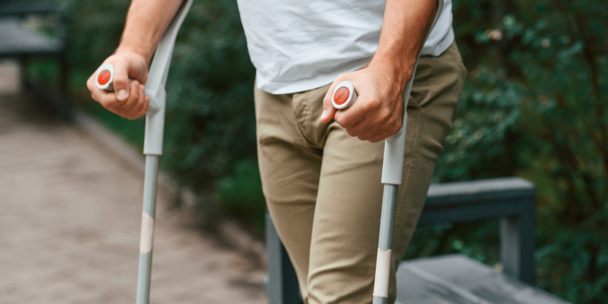 Torn ligament in ankle: recovery time and what you should know