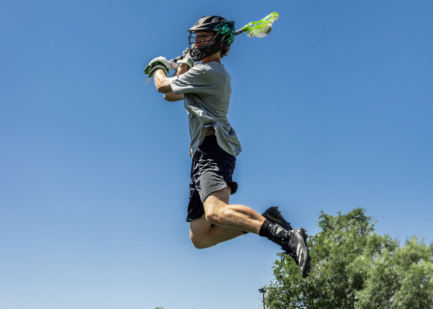 Lightweight ankle support